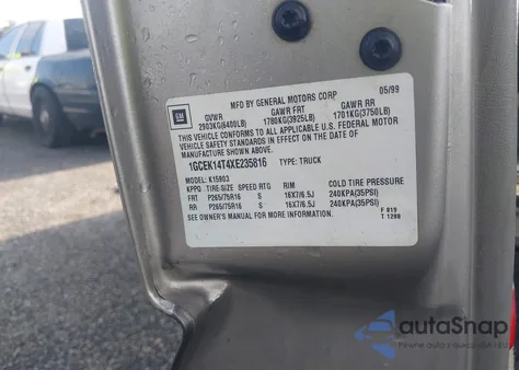 1999 Chevrolet Silverado 1500 Ls z USA, uszkodzony, nr VIN 1GCEK14T4XE235816